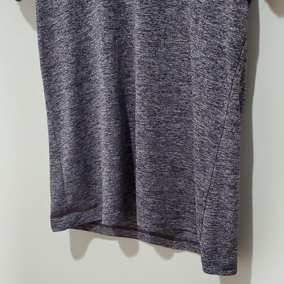 UNDER Armour small purple loose fit heatgear athletic short sleeve shirt - Picture 3 of 6